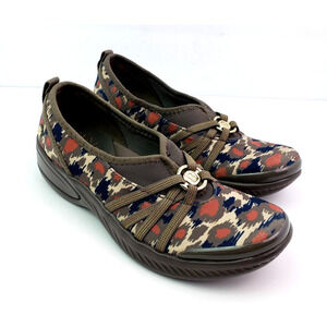 Bzees Niche Womens Size 6 Brown Tan Animal Print Slip On Comfort Loafer Shoes